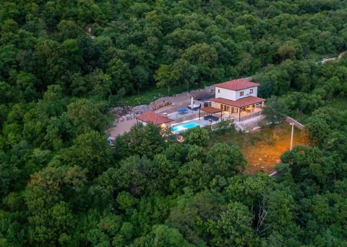 Beautiful Casa In Novi Vinodolski Villa