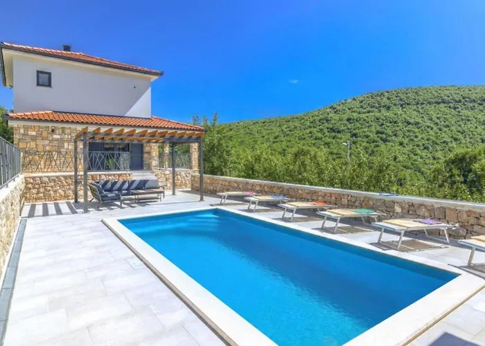 Beautiful Casa In Novi Vinodolski Villa *