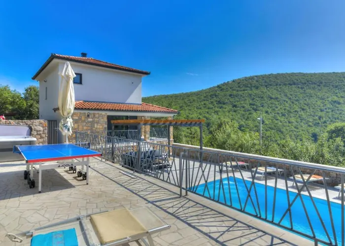 Beautiful Casa In Novi Vinodolski Villa