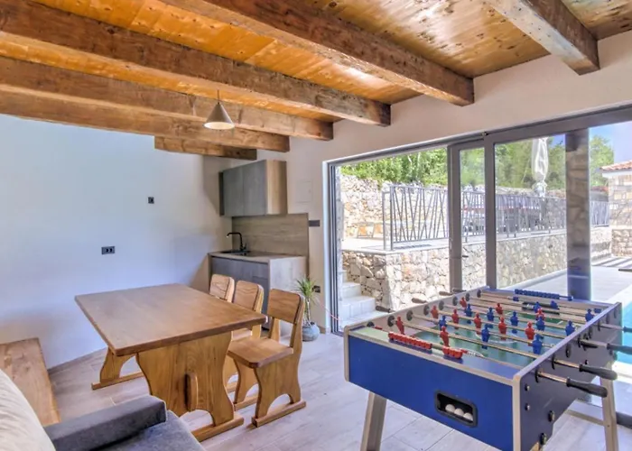 Beautiful Casa In Novi Vinodolski Donji Zagon
