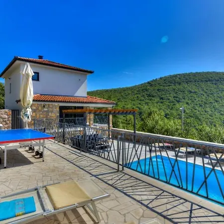 Beautiful Casa In Novi Vinodolski *