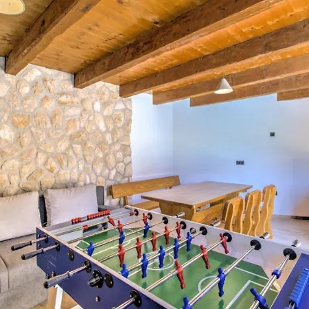 Beautiful Casa In Novi Vinodolski Donji Zagon