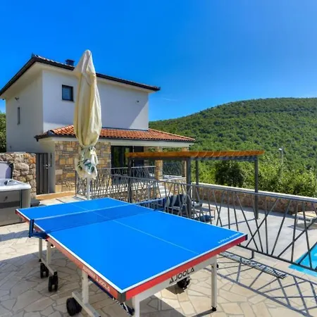 Villa Beautiful Casa In Novi Vinodolski