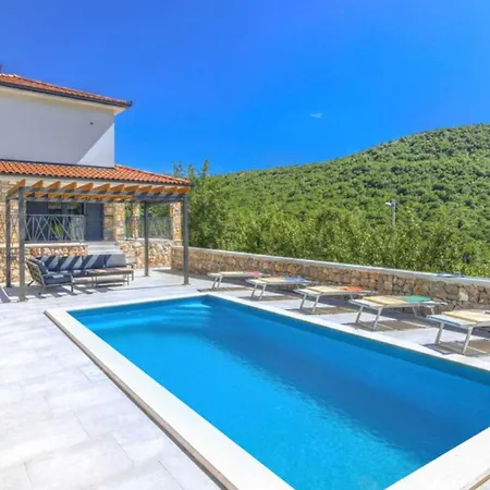 Beautiful Casa In Novi Vinodolski Villa *