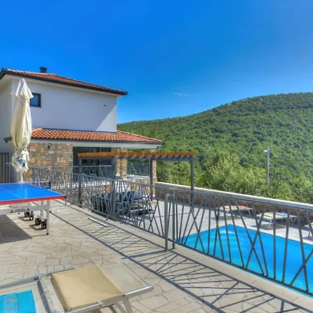 Beautiful Casa In Novi Vinodolski Villa